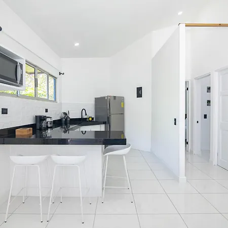 Apartamentos Cristal Quepos Exterior foto